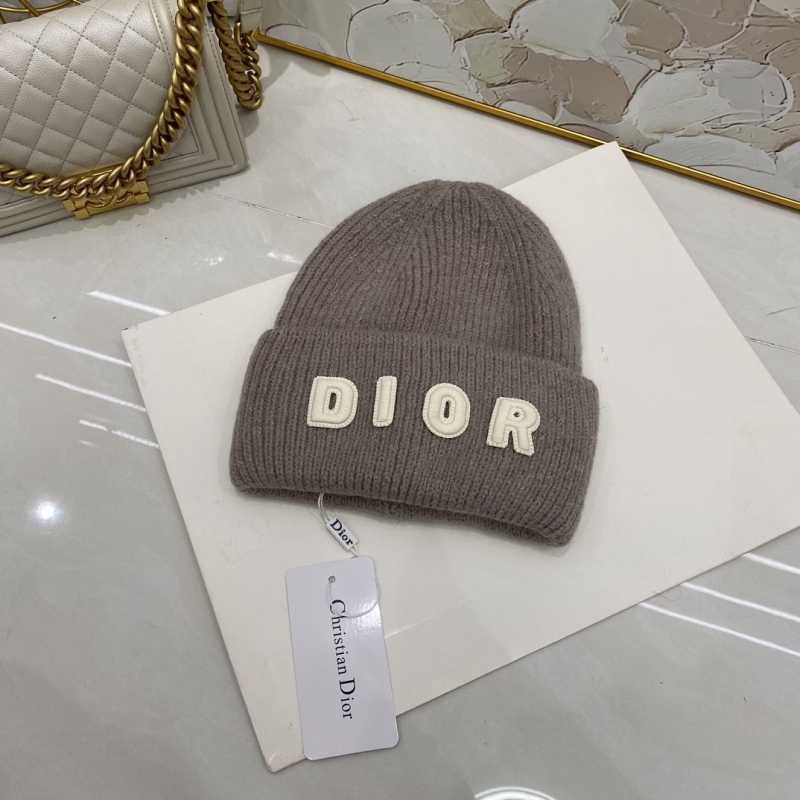 CHRISTIAN DIOR